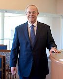 Dr Kenneth Buchwach