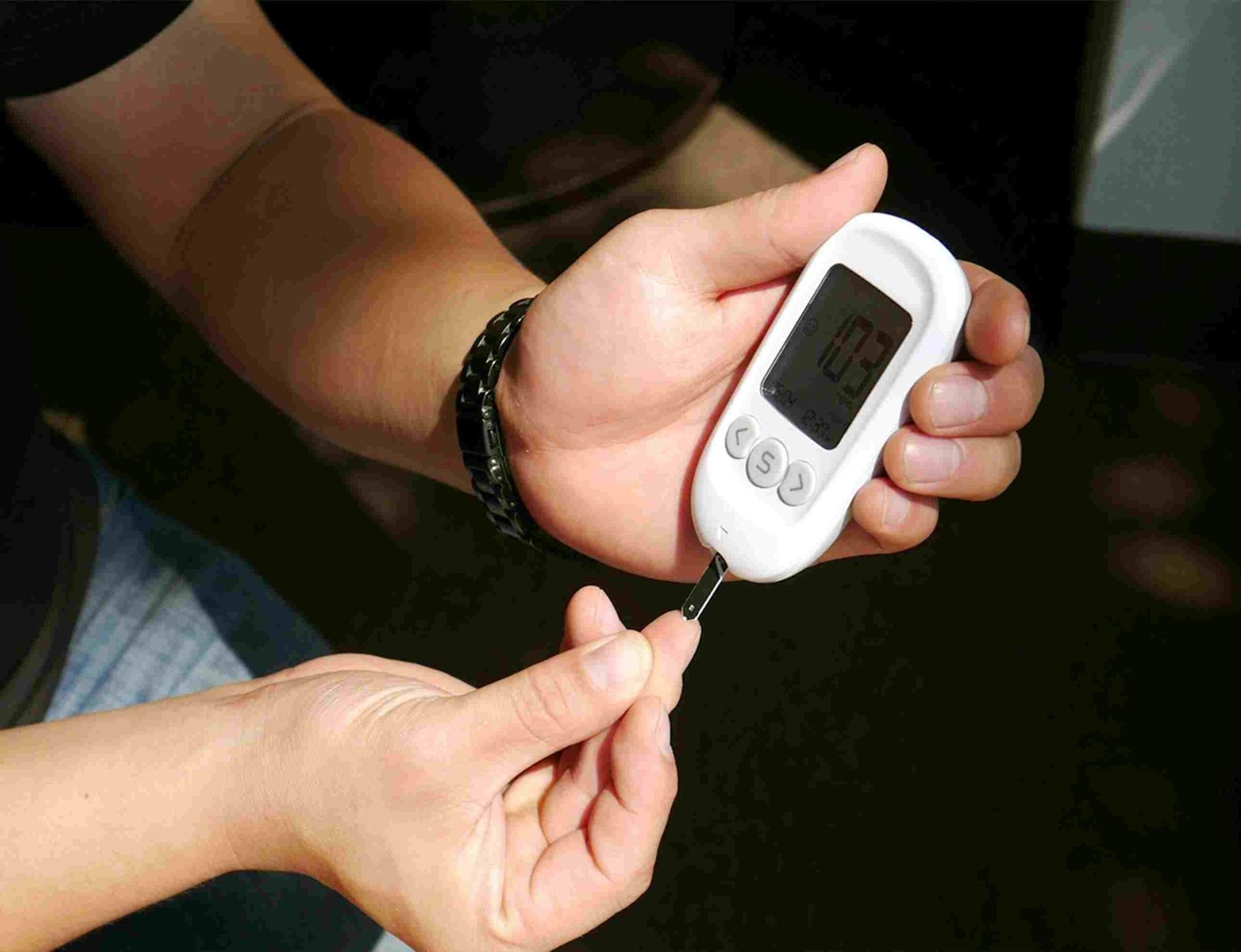 how to test blood sugar correctly